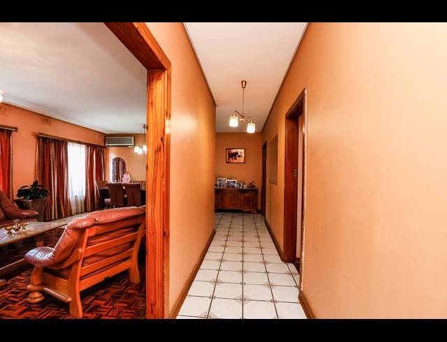 13 BEDROOM HOUSE FOR SALE IN CLARE ESTATE
